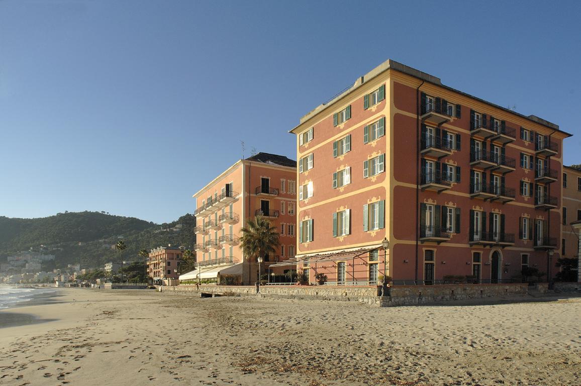 Hotel Residence Baiadelsole Laigueglia Exterior photo