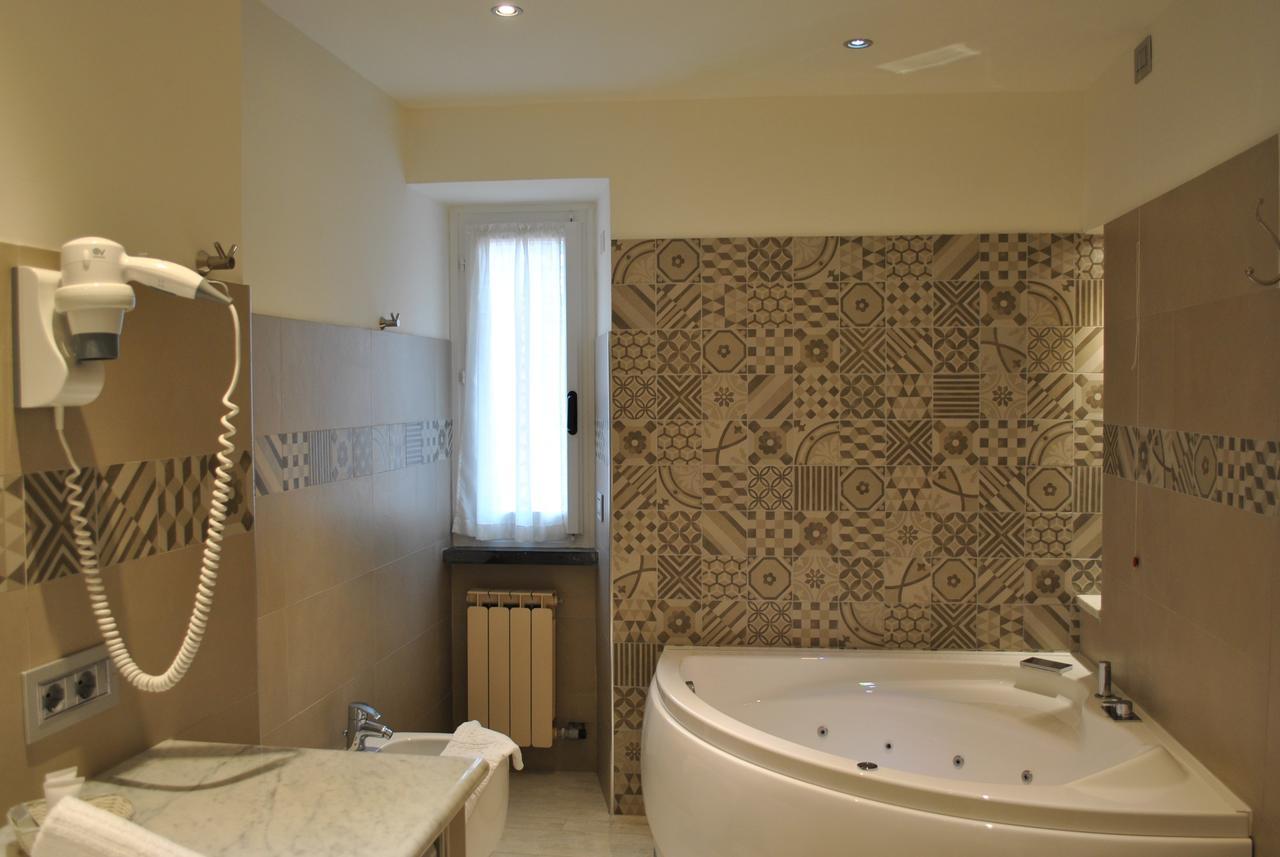 Hotel Residence Baiadelsole Laigueglia Exterior photo