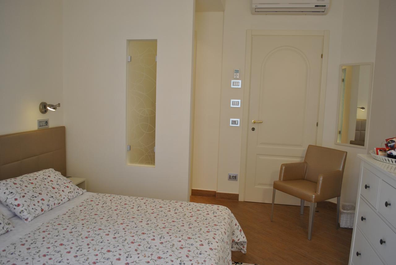Hotel Residence Baiadelsole Laigueglia Exterior photo