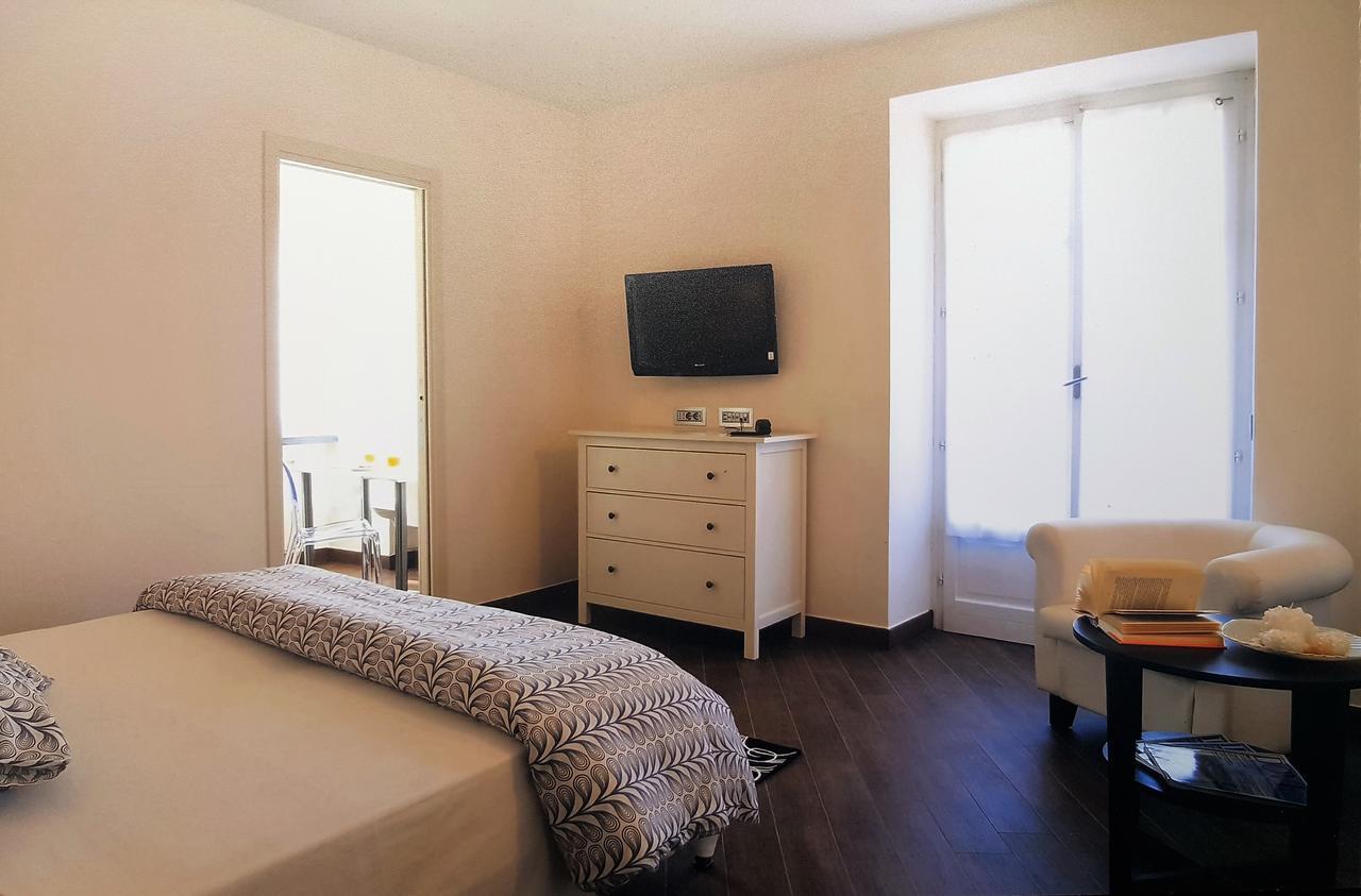 Hotel Residence Baiadelsole Laigueglia Exterior photo
